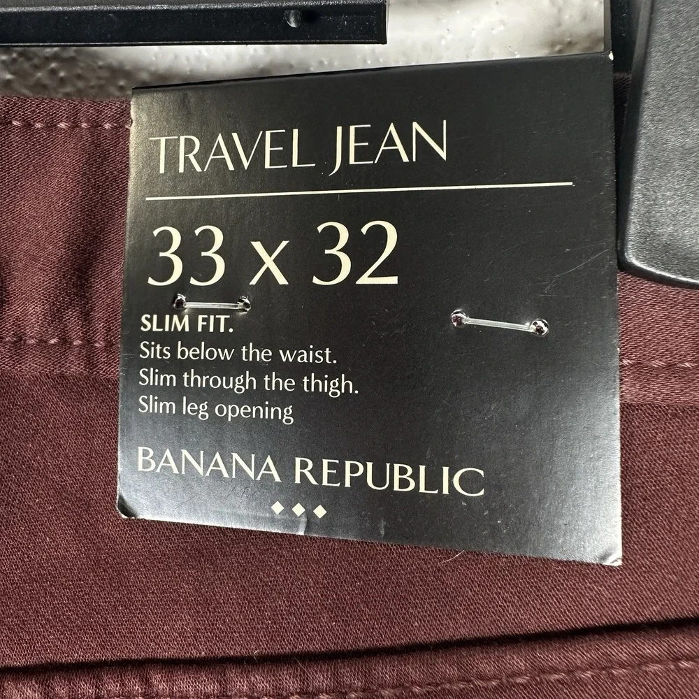 NEW Banana Republic Travel Jeans Pants Mens 33x32 Travelers Slim Fit Maroon Red